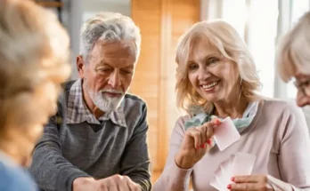 Pourquoi on devient moins sociable avec l’âge (et c’est OK)