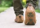 Petits ajustements de marche contre l’arthrose du genou